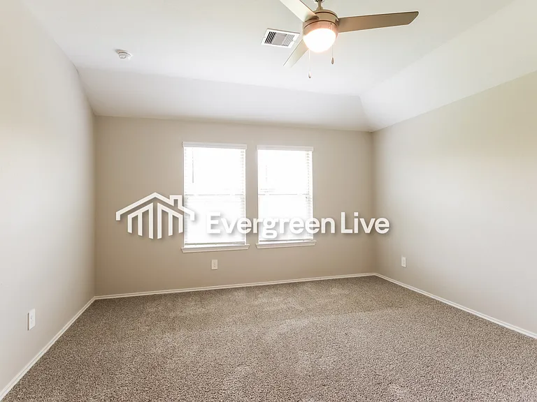 9885 Glen Brook Ln — Photo 6