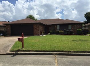 8030 Chimney Rock Ct, Port Arthur, TX 77642