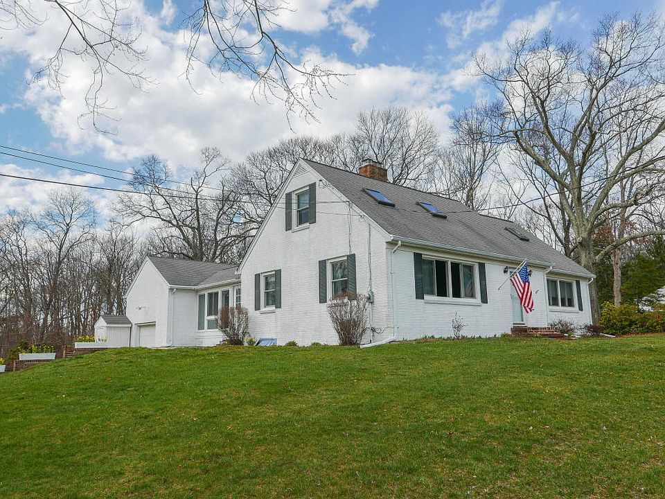 1st image of 2129 1st Ave