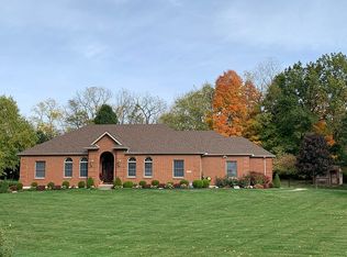 820 Falkirk Dr, Springfield, OH 45502