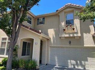453 Whisman Park Dr, Mountain View, CA 94043