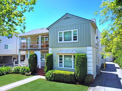 Douglas Ave, Burlingame, CA, 94010
