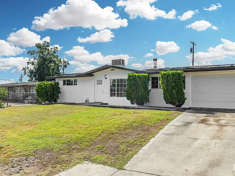 2904 Cornell St — Photo 2