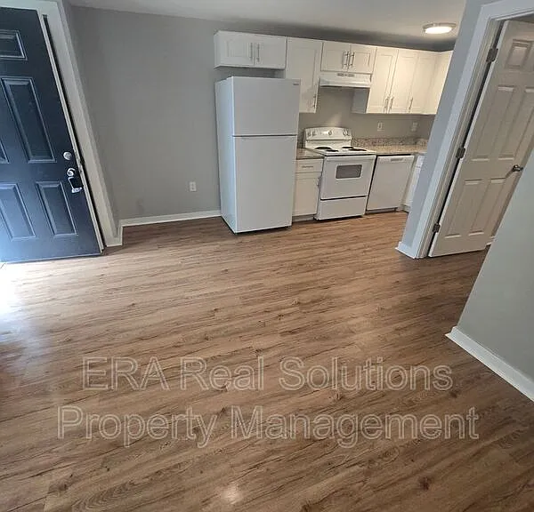 65 W Moler St #D — Photo 1
