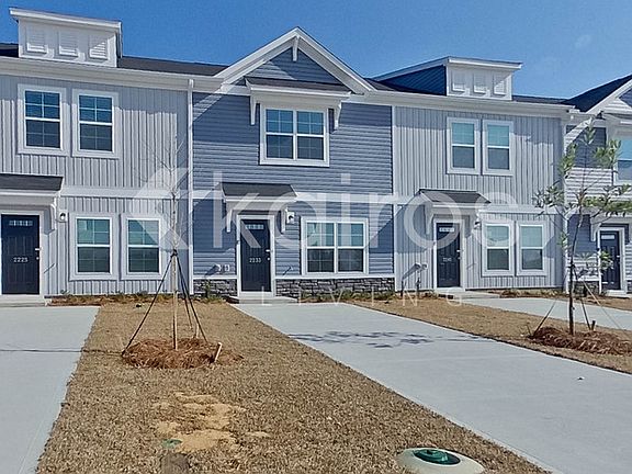 2nd image of 2233 Banyon Cir