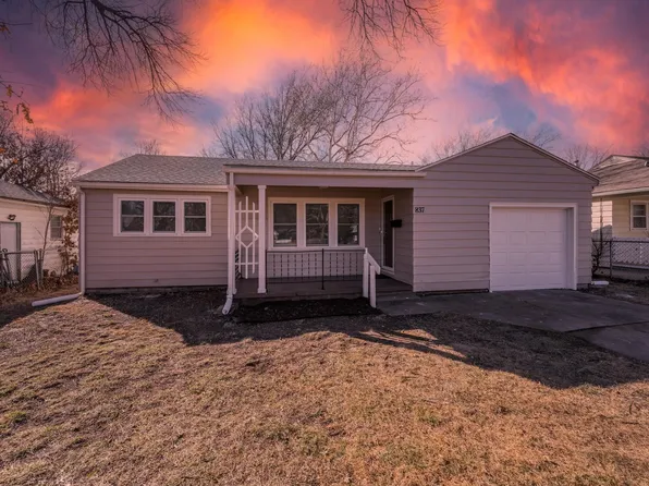 837 Lexington Rd, Wichita, KS 67218