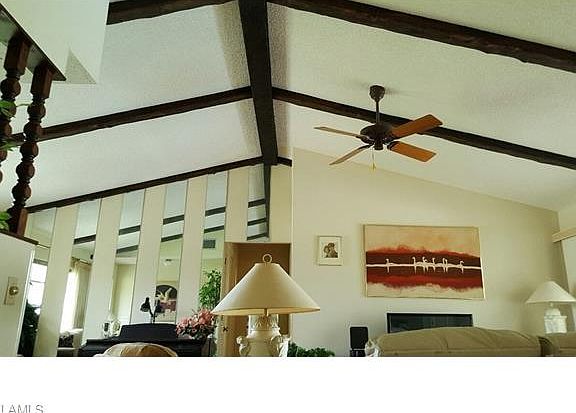3rd image of 1019 SE 19th Ave
