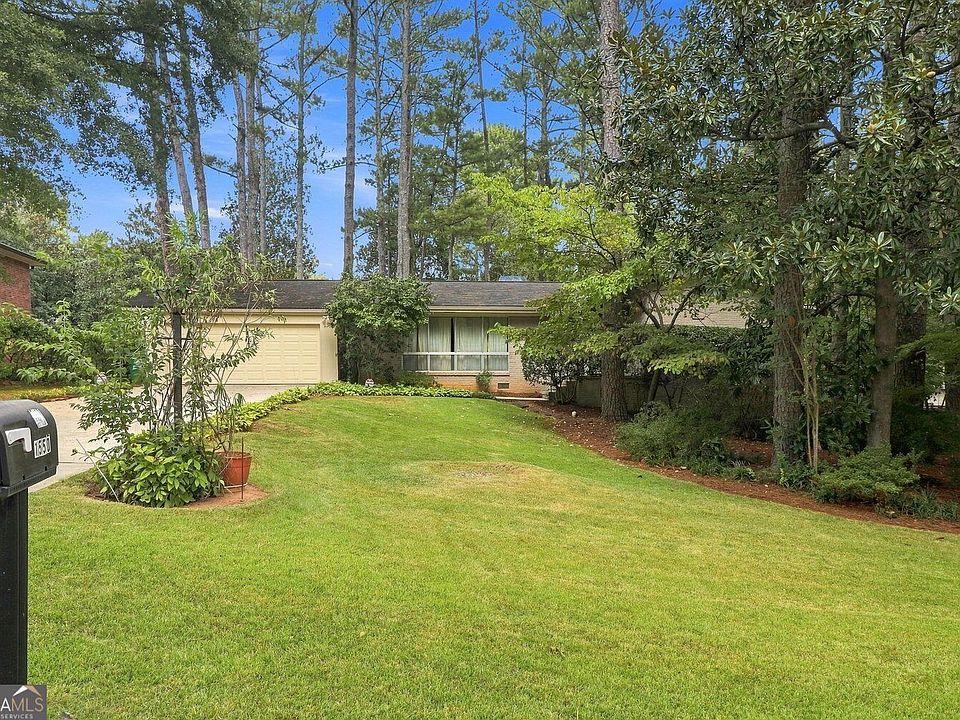 1st image of 1550 Diamond Head Cir