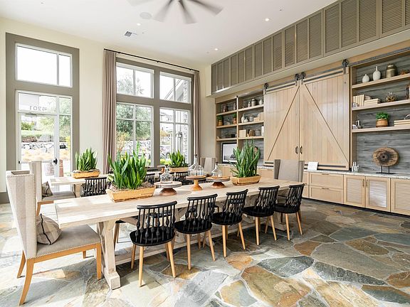 4th image of 7323 Kenwood Rd