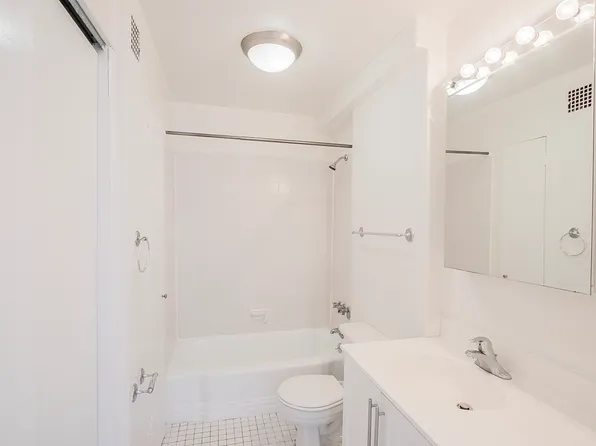 236 East 36th Street image 5 of 9