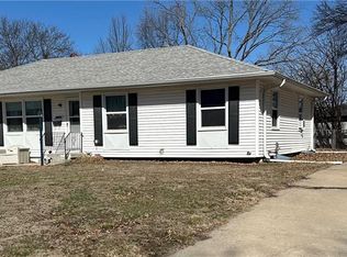 2002 Quail St, Harrisonville, MO 64701
