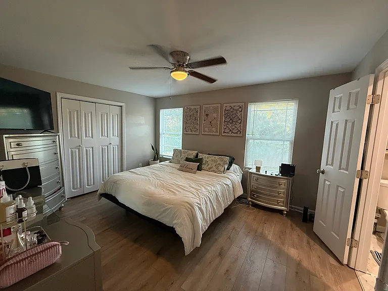 26 Henderson Ave — Photo 5