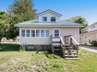 5117 Main St, Onekama, MI 49675