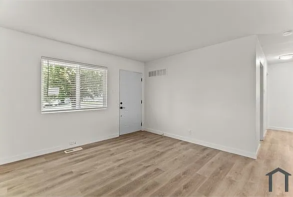 4 bed, 1100 sqft, $1,835 — Photo 4