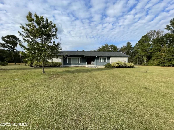 8907 Swamp Fox Highway E, Tabor City, NC 28463