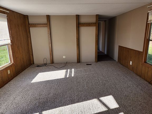 2nd image of 37 Wilbur Cir