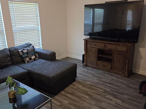 2nd image of 3302 Taylors Pointe Drive