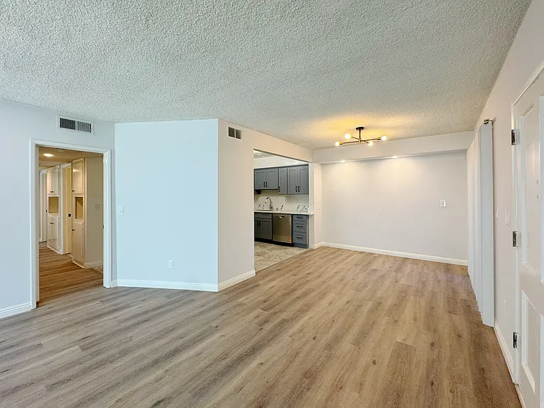 921 Arcadia Ave #4 — Photo 13
