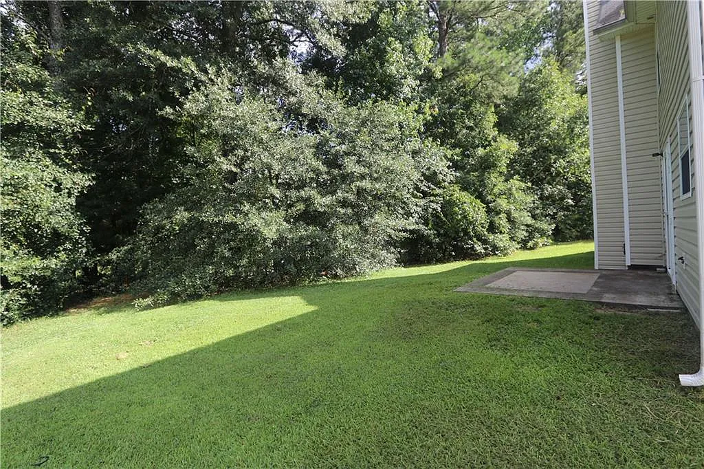 4 bed, 14.0 bath, 2792 sqft, $2,300 — Photo 4