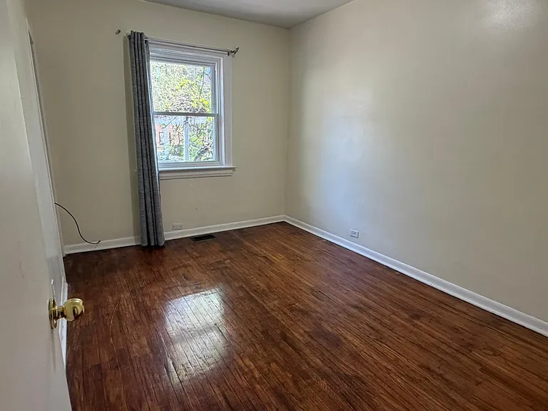 35 Livingstone Ave #1 — Photo 7