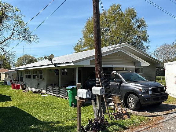 2nd image of 117 Curtis St
