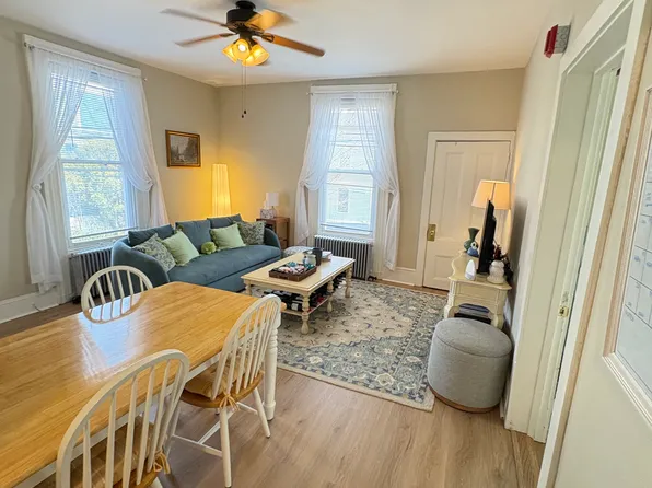 355 Broadway St APT 2, Providence, RI 02909