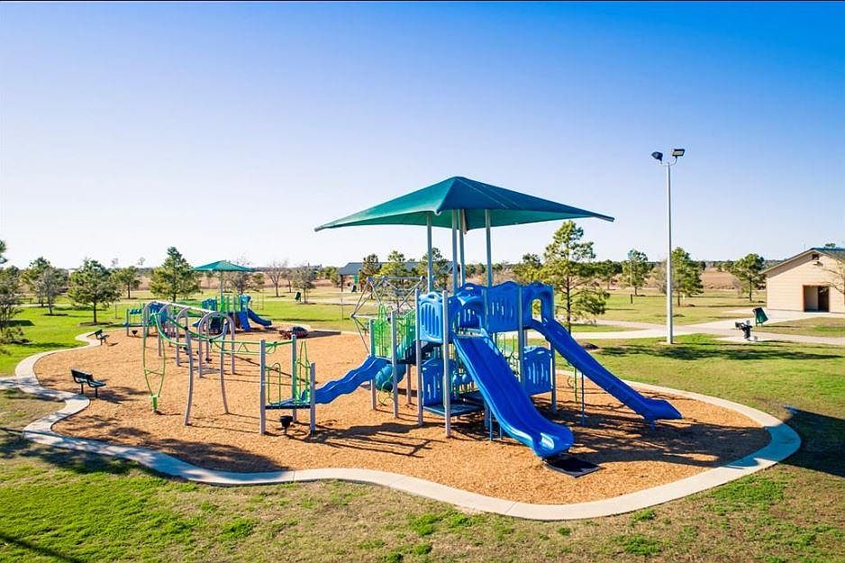 2nd image of 27014 Jasmine Breeze Dr
