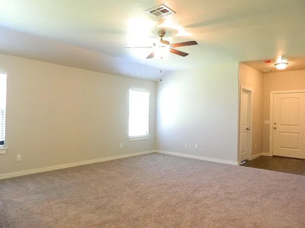 11526 SW 55th St, Mustang, OK 73064