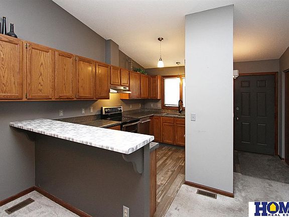 4th image of 2208 Southwood Pl