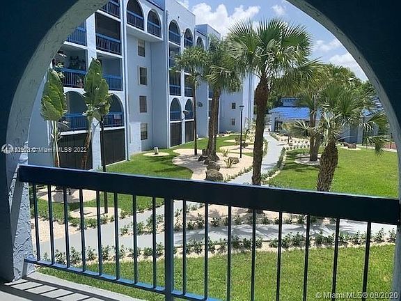 2nd image of 9440 Fontainebleau Blvd #222