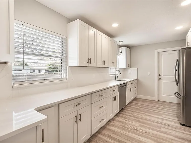 418R Gilbert Rd — Photo 3