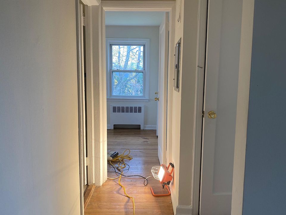 1st image of 63C Stephen Oval
