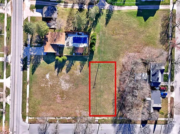 Delmar St, Cadillac, MI 49601