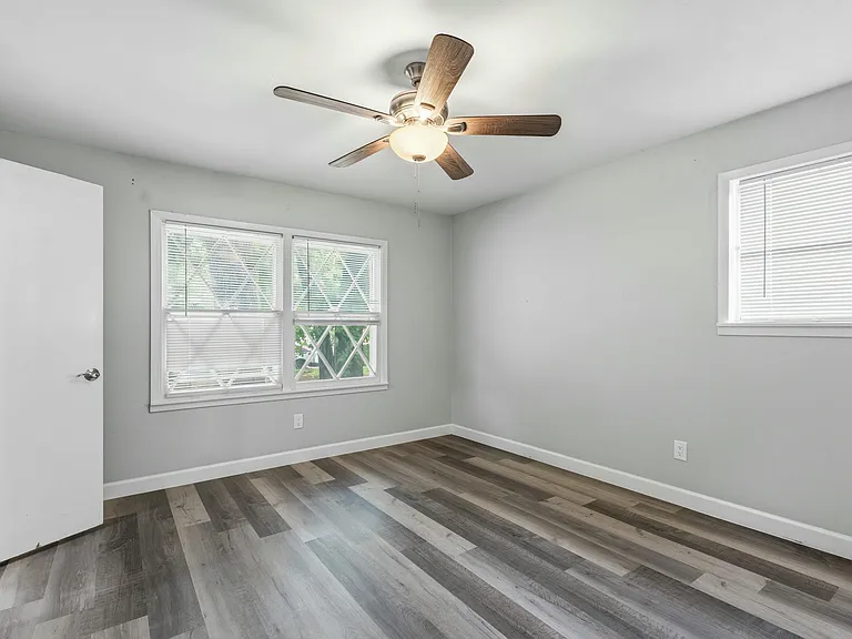 1508 Grantland Cir — Photo 10