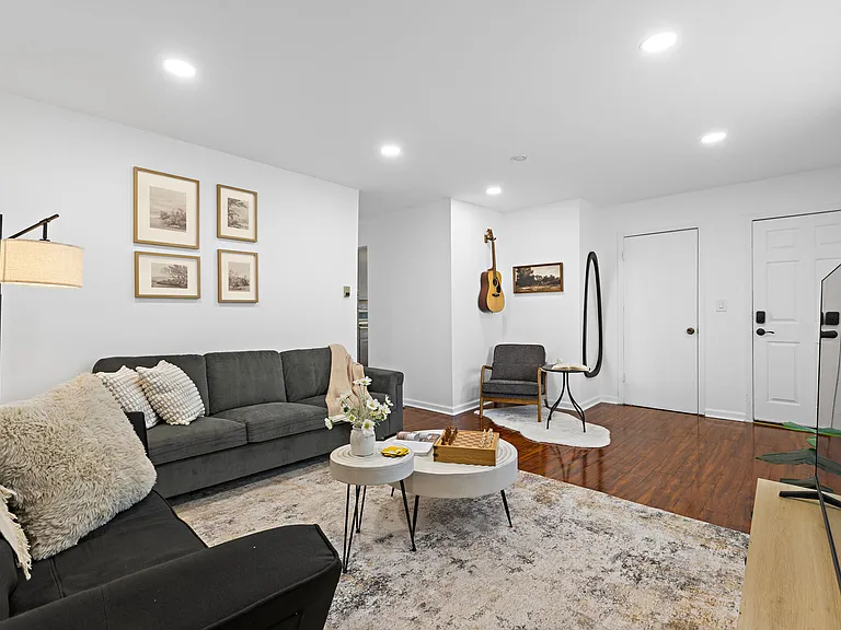 174 Clay St #1 — Photo 9