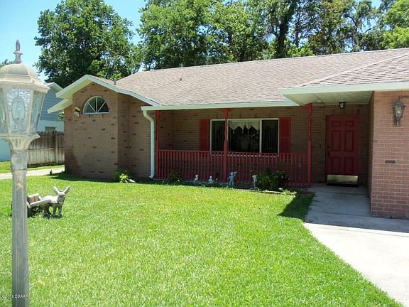 3rd image of 8 Oak Brook Dr