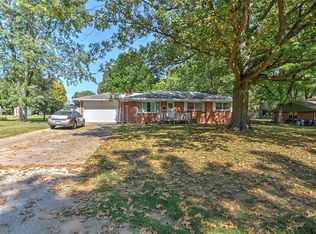 16 E South Court Dr, Decatur, IL 62526