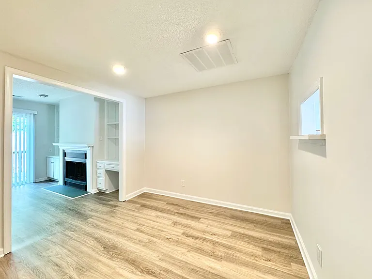 3716 Greenes Xing — Photo 9