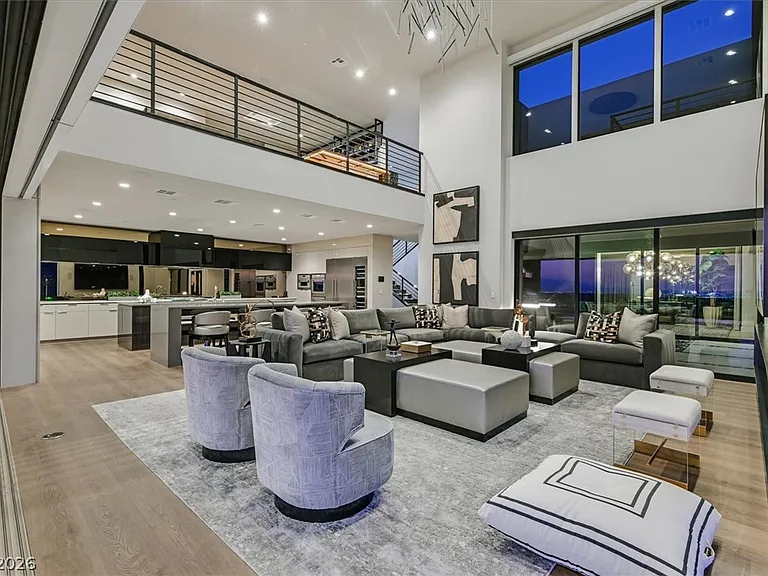 807 Magnum Cliff Ct — Photo 12