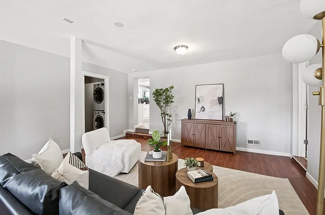 5 bed, 2244 sqft, $3,300 — Photo 2