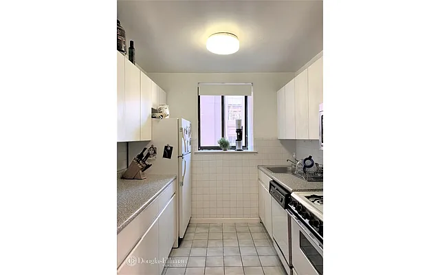 Rented by Douglas Elliman | media 9