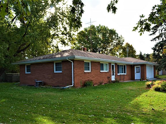 2nd image of 4361 Carpet St