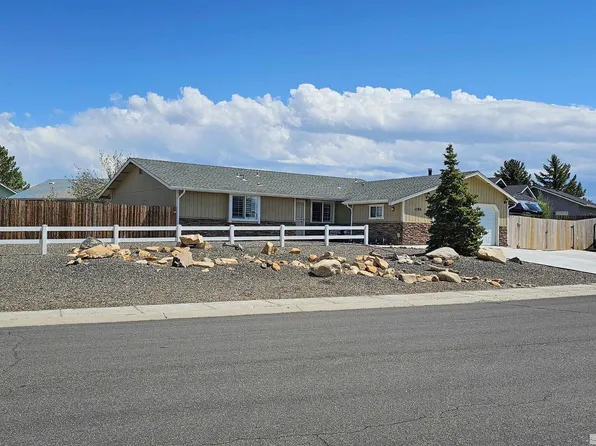 1390 Patricia Dr, Gardnerville, NV 89460