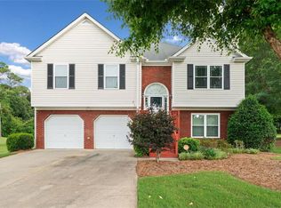 197 Hampton Oaks Cir, Villa Rica, GA 30180