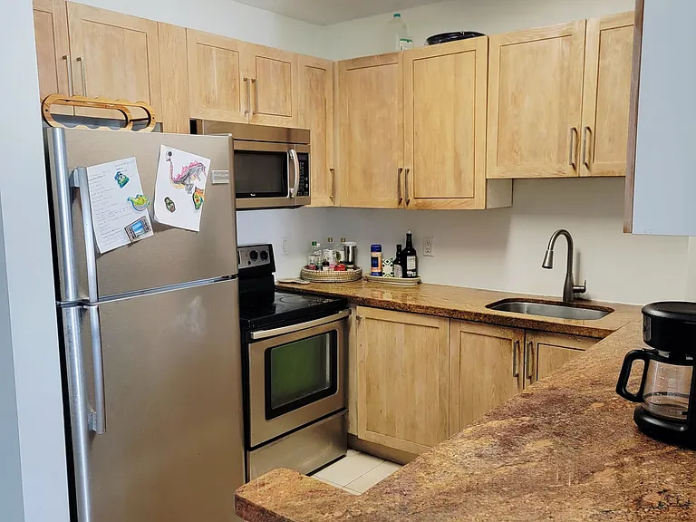 7441 Wayne Ave #8R — Photo 8