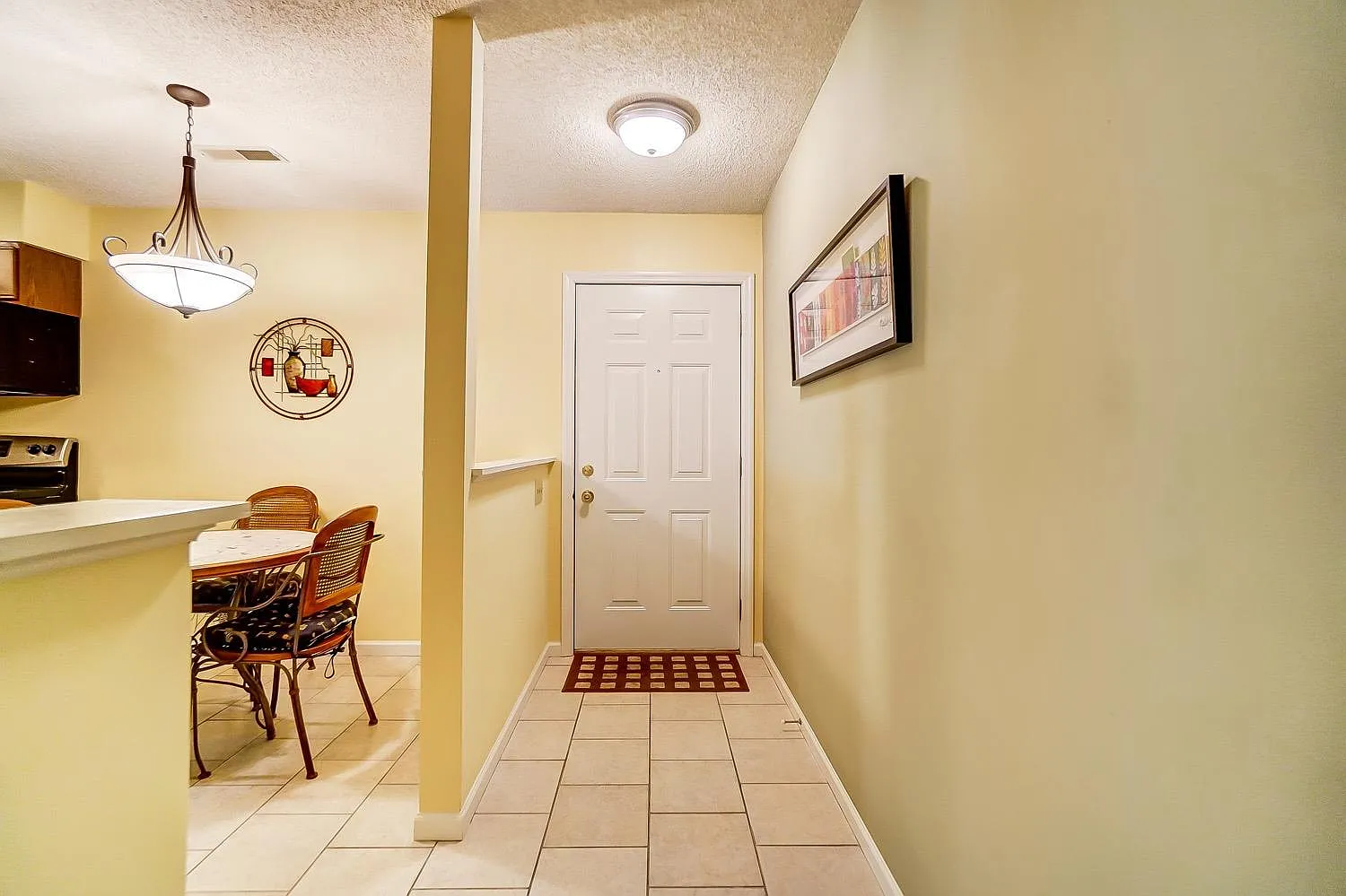 2 bed, 1.5 bath, 1215 sqft, $1,750 — Photo 4