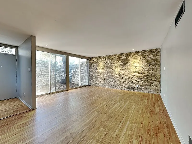 Building Photo - 4500 Westridge Ave #4