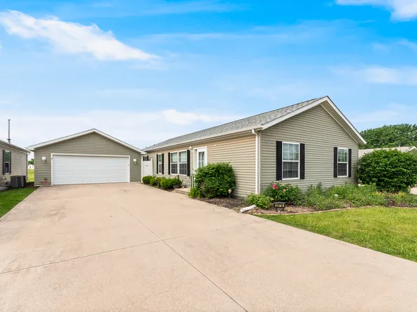 23715 W Lakepoint Dr, Channahon, IL 60410