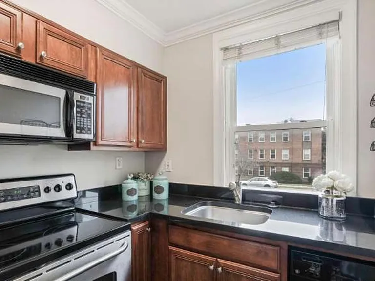 719 S Saint Asaph St #206 — Photo 19