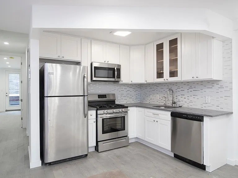 52 Ludlow St #GARDEN — Photo 1